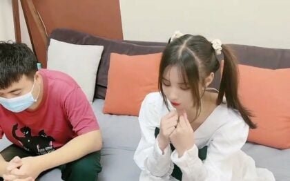 Thỏa mãn thịt người của em gái xinh đẹp giúp anh trai thất tình