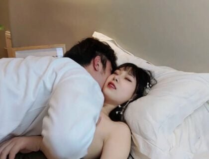 Giật cô bạn gái mới gặp lần đầu tại khách sạn suốt đêm