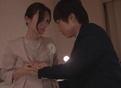 Bà của thằng con này mới tốt nghiệp với tư cách là kẻ kế vị